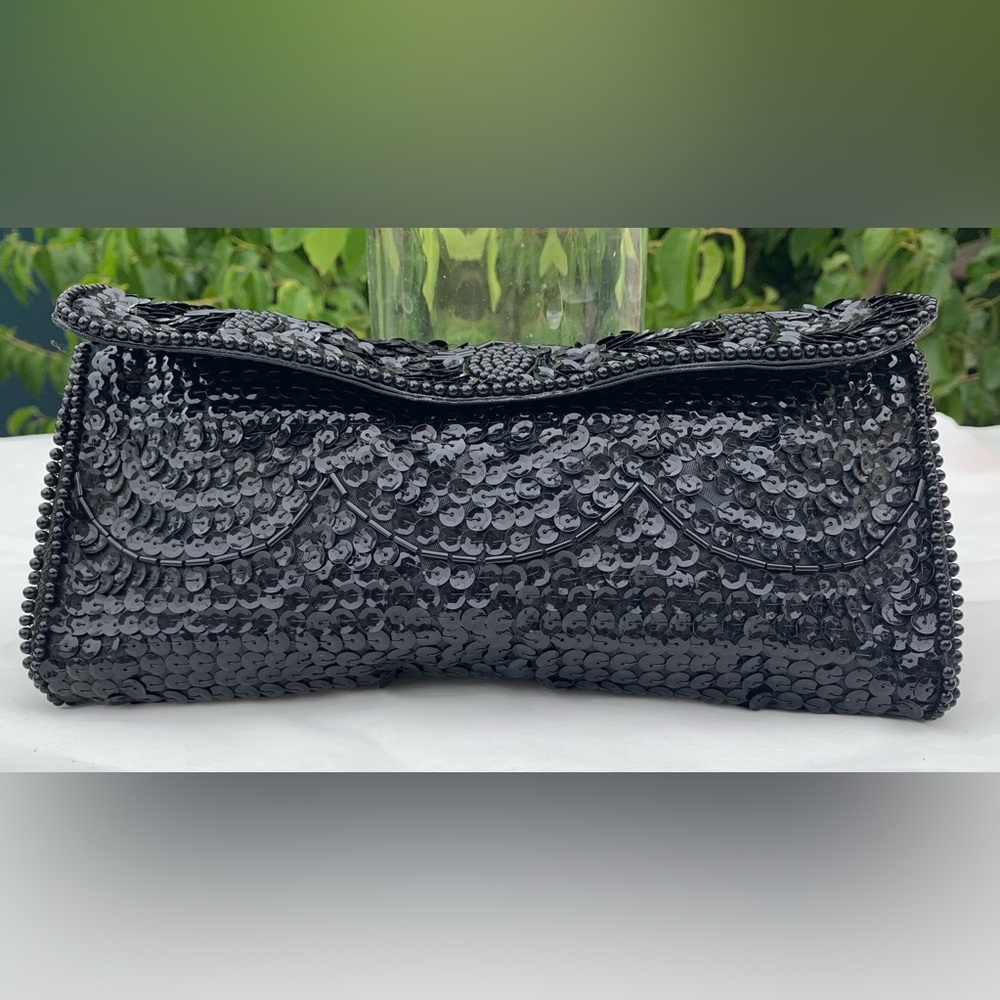 New dress handbags for daytime or evening’s parties. Also as jewelry storage bag